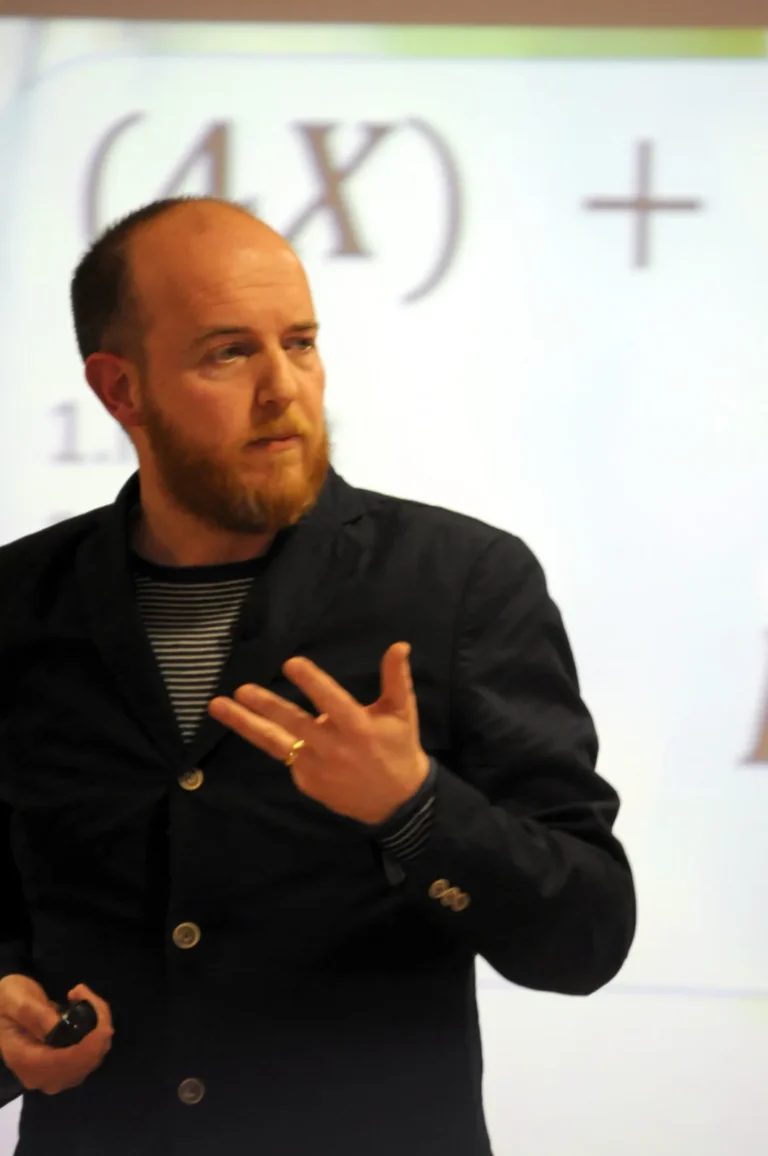 Neil 126 768x1156