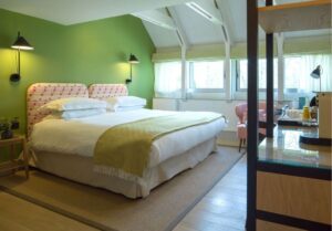 Superior Bedroom 300x209